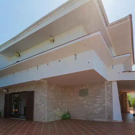 Habitación en casa particular Giapponesi Con Piscina E Privata Giovinazzo