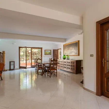 Habitación en casa particular Giapponesi Con Piscina E Privata