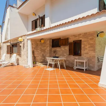 Giapponesi Con Piscina E Privata Giovinazzo